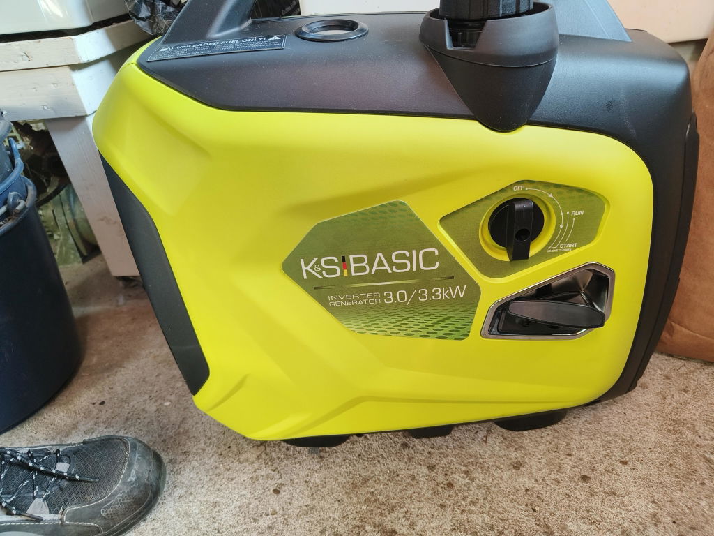 Funktioniert gut, etwas hellhörig bei Last